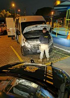 PRF recupera veículo roubado no Estado do Rio de Janeiro - RJ