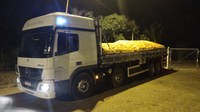 PRF retém veículo de carga com excesso de peso em Lavrinhas/SP