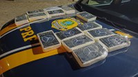 PRF apreende 14 kg de cocaína na rodovia Fernão Dias