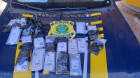 PRF apreende celulares ocultos e oito armas de fogo em ônibus na Régis Bittencourt