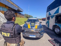 PRF apreende maconha em duas abordagens a ônibus em menos de 1 hora de fiscalização