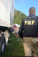 PRF impede tentativa de roubo de carga e prende suspeito na BR-116