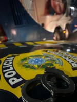 PRF prende foragido por homicídio na Rodovia Presidente Dutra