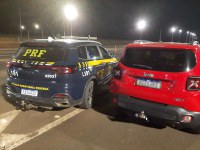 PRF recupera veículo furtado durante fiscalização em Nova Granada/SP