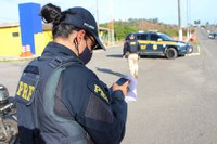 Japaratuba/SE: PRF flagra motorista com direito de dirigir suspenso