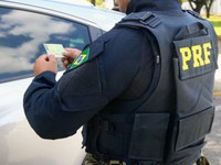 Itaporanga D’ajuda/SE: PRF flagra motorista dirigindo com CNH suspensa