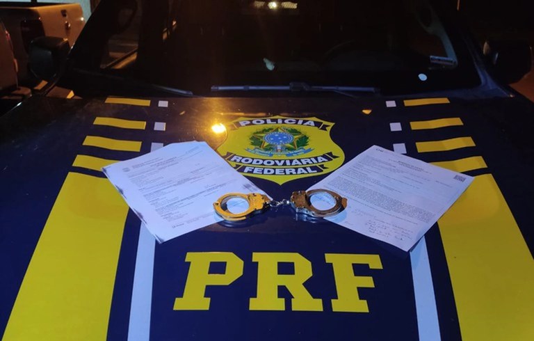 mandado-de-prisao-foi-cumprido-pela-prf.jpeg.950x0_q95_crop (1).webp
