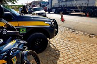 Estância/SE: PRF flagra na BR-101 semirreboque adulterado