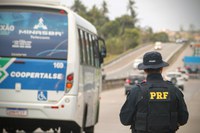 São Cristóvão/SE: PRF prende em ônibus de viagem suspeito de importunação sexual