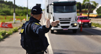 Cristinápolis/SE: PRF flagra na BR-101 caminhoneiros transportando cargas sem documentação fiscal