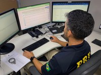 PRF prende foragido da Justiça durante fiscalização na BR-101
