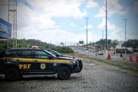 Cristinápolis/SE: PRF flagra condutor transportando mercadoria com excesso de peso