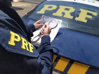 Nossa Sra. do Socorro/SE: PRF prende caminhoneiro com mandado de prisão em aberto na BR-101