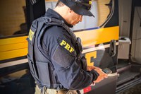 Três motoristas são flagrados pela PRF dirigindo com CNHs suspensas no final de semana