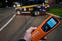 ALCOOLEMIA: PRF flagra motorista bêbado dirigindo em Itabaiana/SE