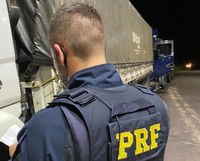 Malhada dos Bois/SE: PRF flagra dois caminhões transportando cargas com excesso de peso