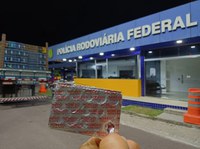 PRF apreende anfetamina com caminhoneiro
