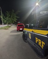 PRF/SE recupera carro roubado em Pernambuco