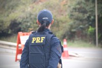 Itabaiana/SE: PRF flagra condutora com CNH suspensa