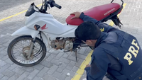 PRF recupera motocicleta em São Cristóvão/SE