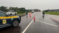 PRF/SE alerta motoristas para os riscos na direção sob chuva