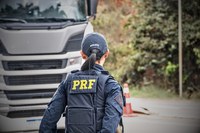 PRF apreende carga de blocos cerâmicos sem nota fiscal em Cristinápolis/SE