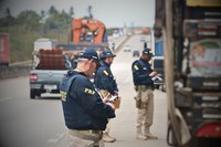 Sergipe: PRF flagra dois condutores dirigindo com CNH suspensa no feriadão