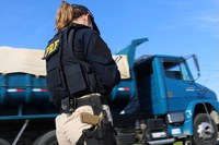 Aracaju/SE: PRF detém suspeito de roubo a ônibus