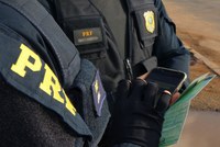 BR-101/SE: PRF flagra motorista com direito de dirigir suspenso