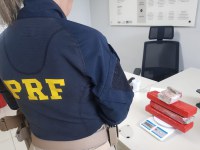 BR-235: PRF apreende mais de 2kg de maconha e cerca de 150g de cocaína