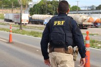 Cristinápolis/SE: PRF recupera na BR-101 carro roubado