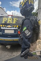 Estância/SE: PRF apreende arma de fogo com motociclista
