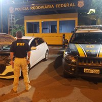 Itabaiana/SE: PRF recupera na BR-235 carro roubado