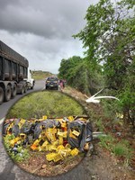 Laranjeiras/SE: PRF detém dois homens envolvidos em saque à carga de cerveja