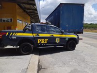 Malhada dos Bois/SE: PRF flagra na BR-101 semirreboque roubado