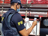 Malhada dos Bois/SE: PRF flagra três caminhoneiros portando “rebites” na BR-101