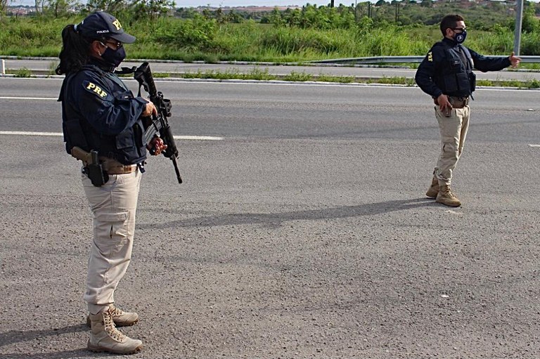 Nossa Sra. Socorro/SE: Moto roubada é localizada abandonada na BR-235
