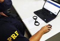 São Cristóvão/SE: PRF detém homem com mandado de prisão em aberto