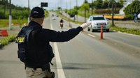 PRF reforça fiscalização nas rodovias federais em Sergipe durante o feriado de Corpus Christi e os festejos de São João