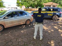 PRF apreende veículo de passeio com sinais identificadores adulterados