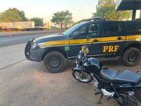 PRF apreende motocicleta com os sinais identificadores adulterados em Guaraí/TO