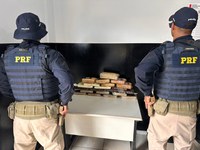 Operação Carnaval: PRF apreende cerca de 21 kg de substâncias análogas à cocaína, maconha e crack em Palmas/TO