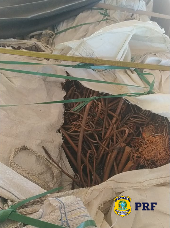 PRF apreende 38 toneladas de cobre sendo transportadas ilegalmente em Gurupi/TO