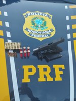 No sul do Tocantins, PRF prende homem portando ilegalmente uma pistola e 81 munições