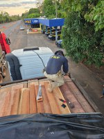 PRF apreende 138,8m³ de madeira irregular na BR-230, no Tocantins