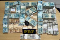 PRF apreende quase um milhão em espécie em Araguaína/TO
