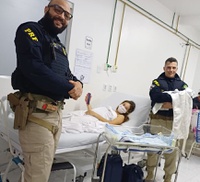 PRF auxilia parto de emergência na BR-153 e escolta mãe até hospital em Gurupi