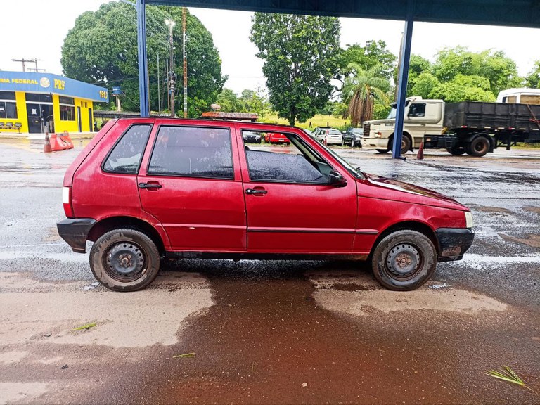 carro com registro de roubo 2.jpeg