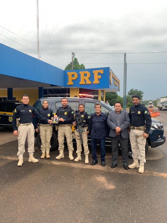 Entrega de viatura para a equipe do GFT