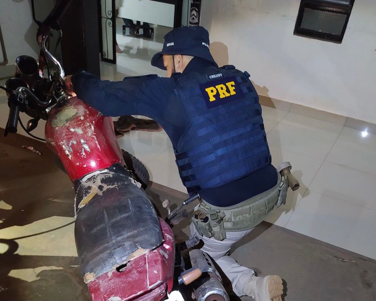 PRF apreende duas motocicletas com sinais identificadores adulterados